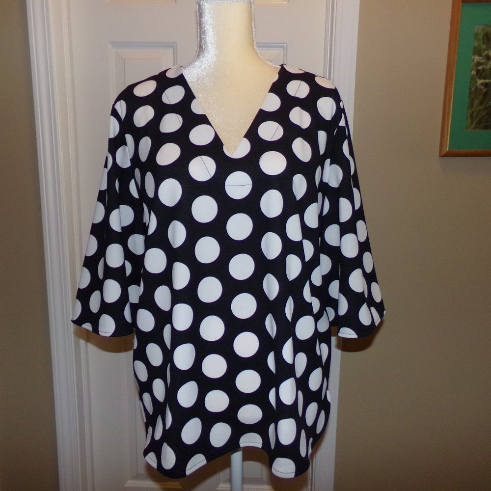 Ladies Top by Ann Taylor Factory, Size XL